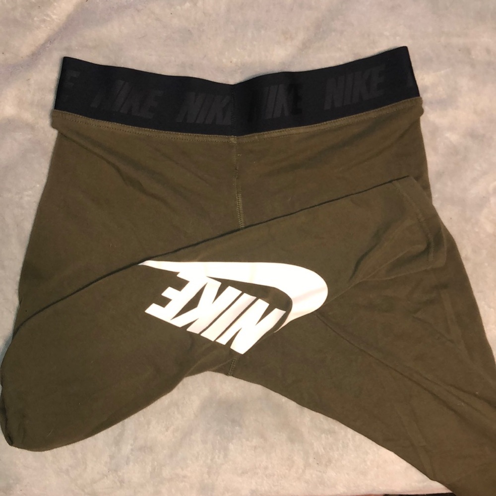 Nike full length Forrest green workout leggings